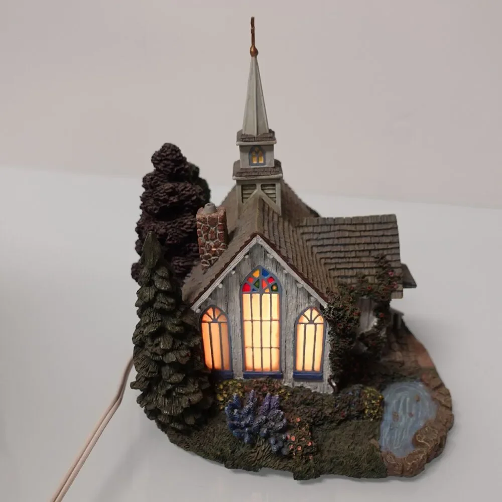 Hawthorne Village Seaside Thomas Kinkade Seaside Chapel Lighted with COA 79736